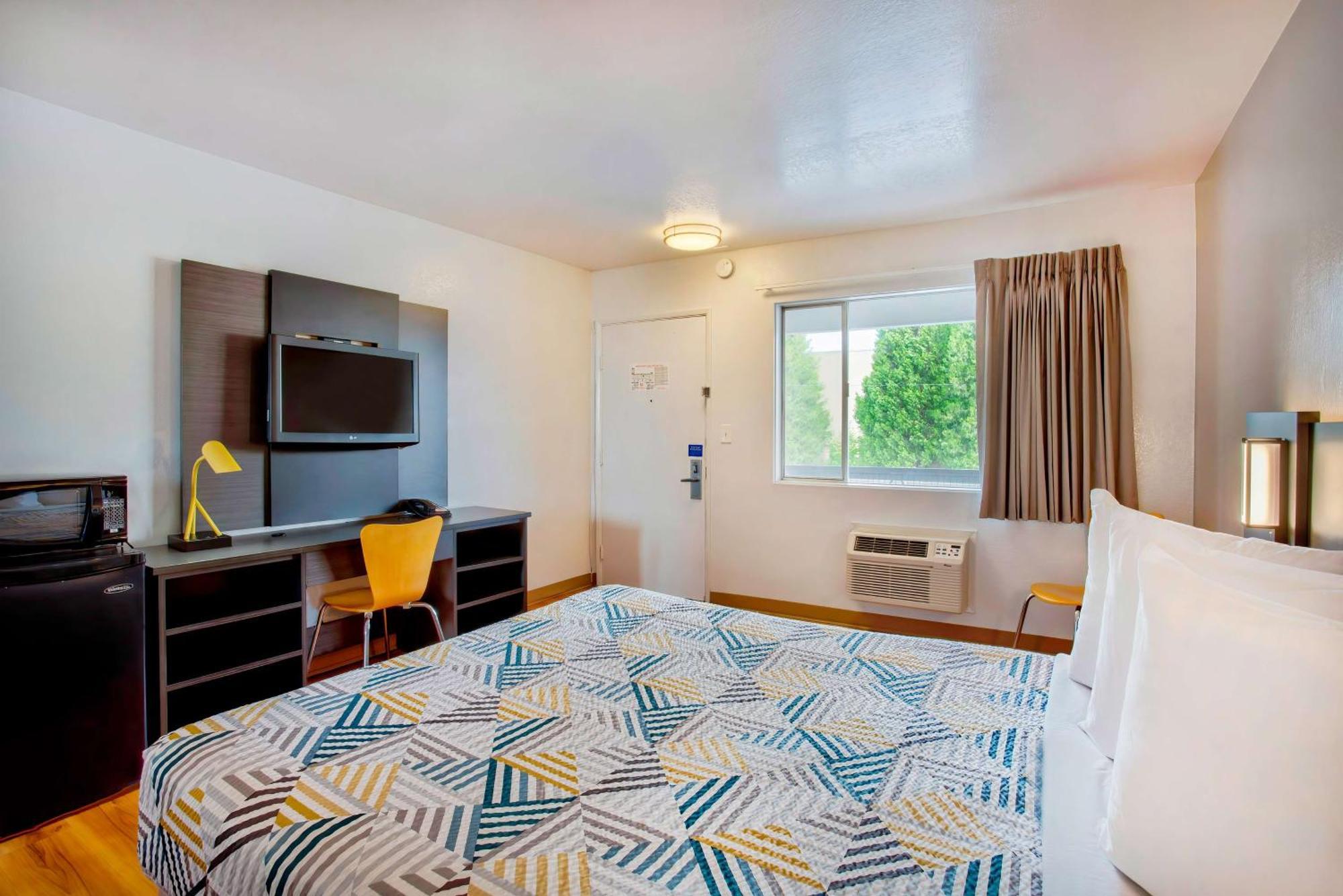 Motel 6-Salem, Or - Expo Center エクステリア 写真