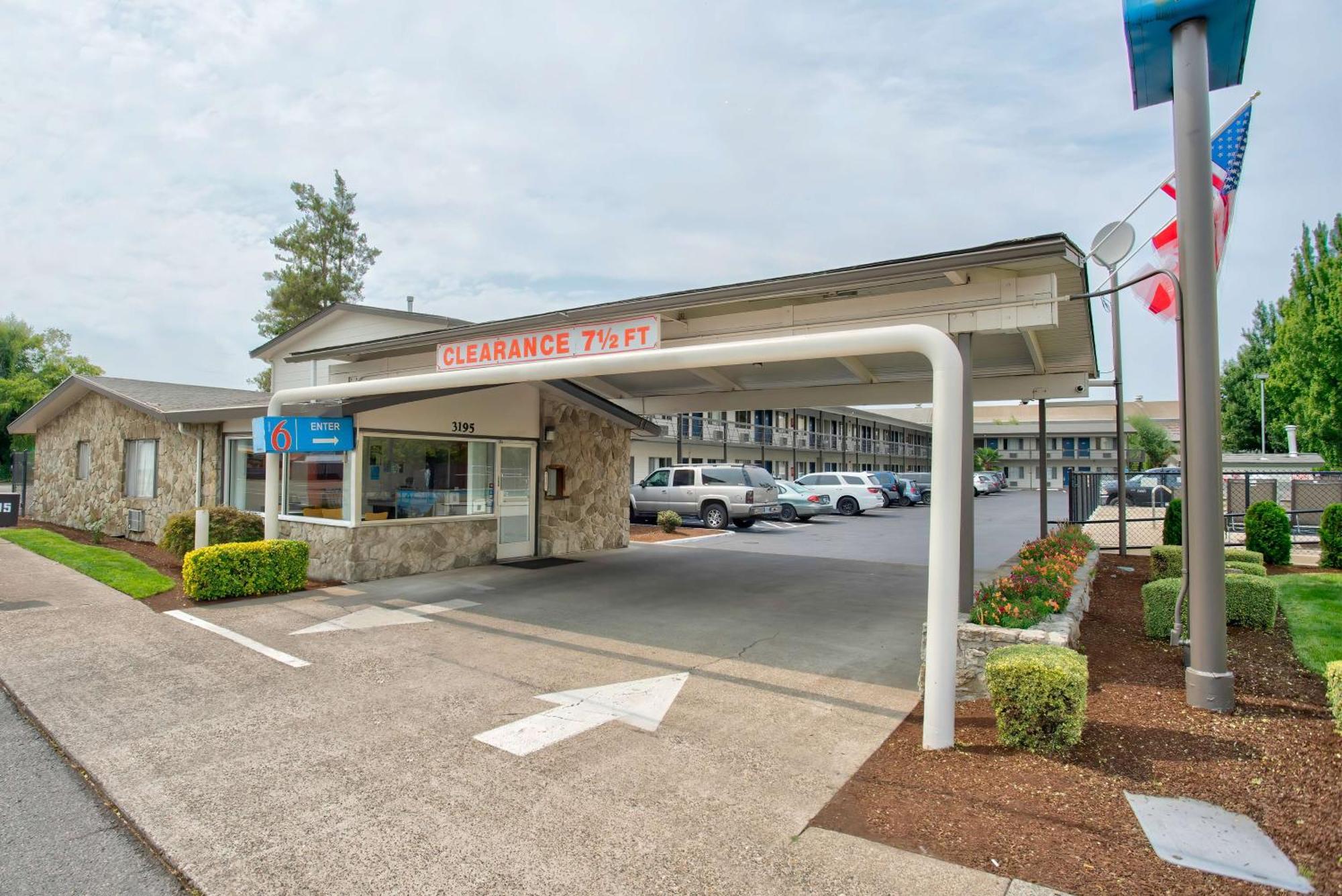 Motel 6-Salem, Or - Expo Center エクステリア 写真