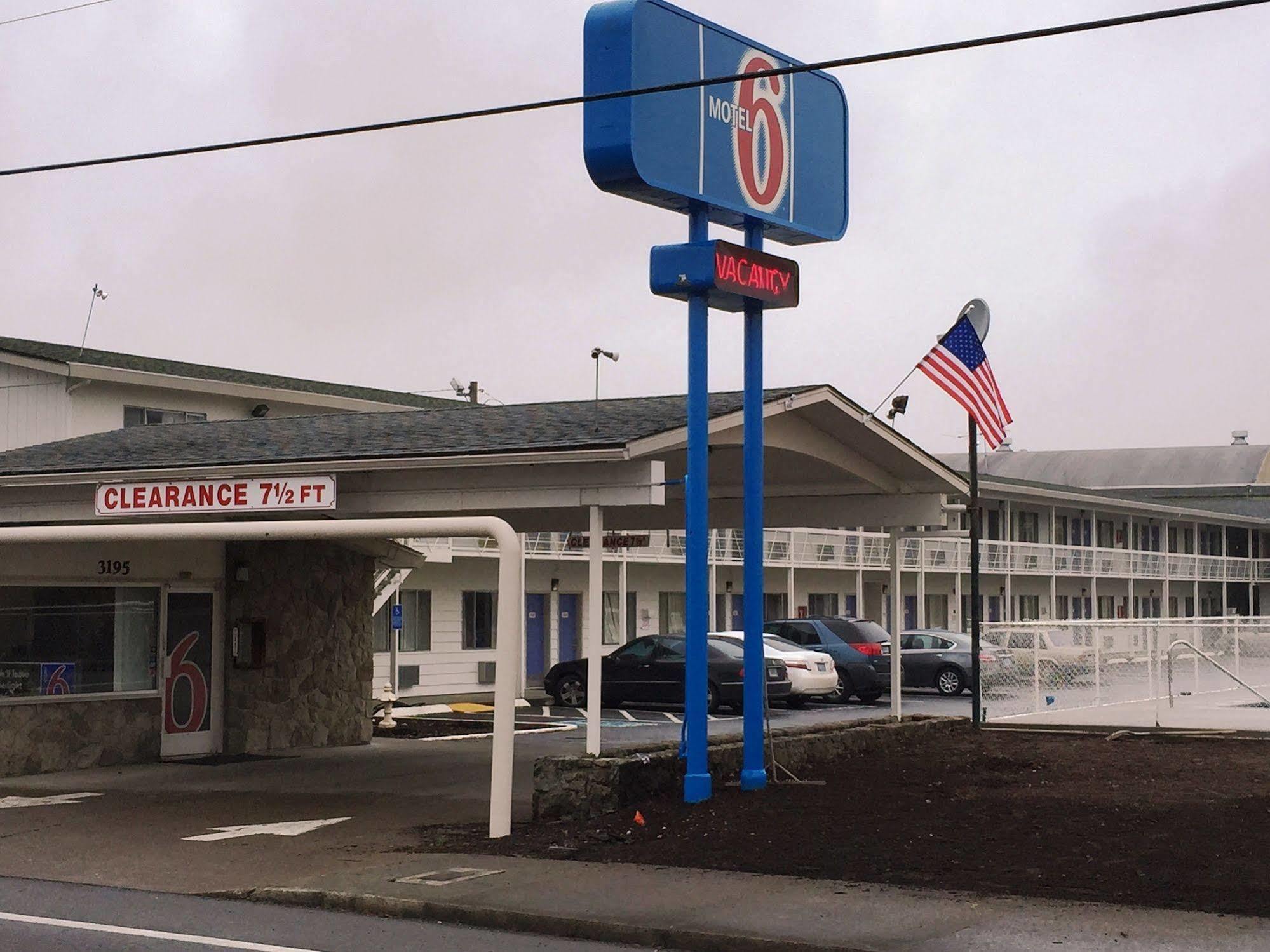 Motel 6-Salem, Or - Expo Center エクステリア 写真
